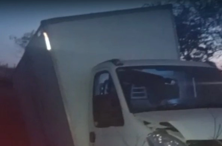 Imagem Caminhão envolvido em acidente na PB-359 entre Aparecida e São Francisco
