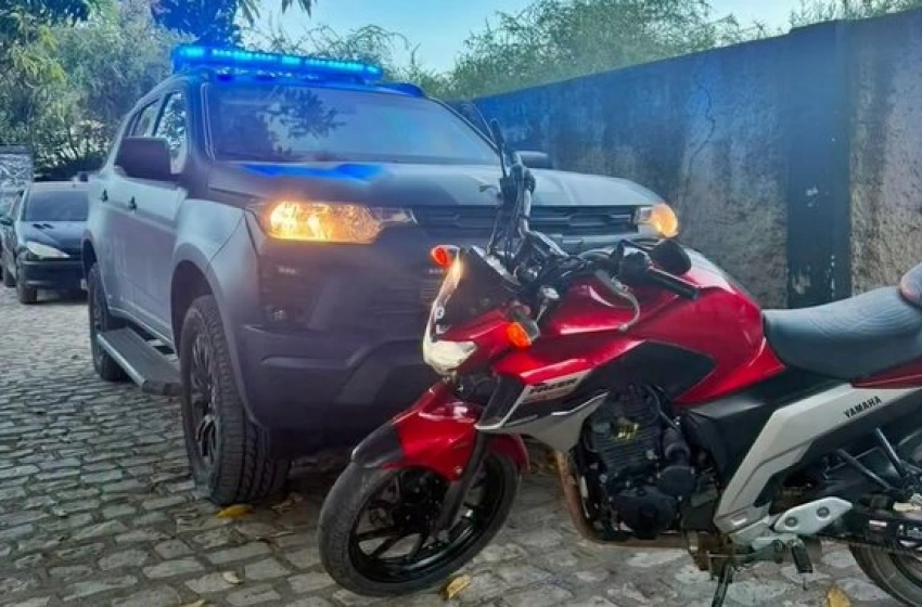 Imagem Moto roubada recuperada em Cajazeiras