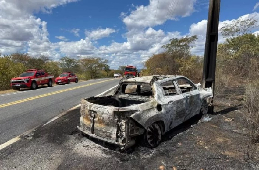 Imagem Carro que pegou fogo próximo à Piancó