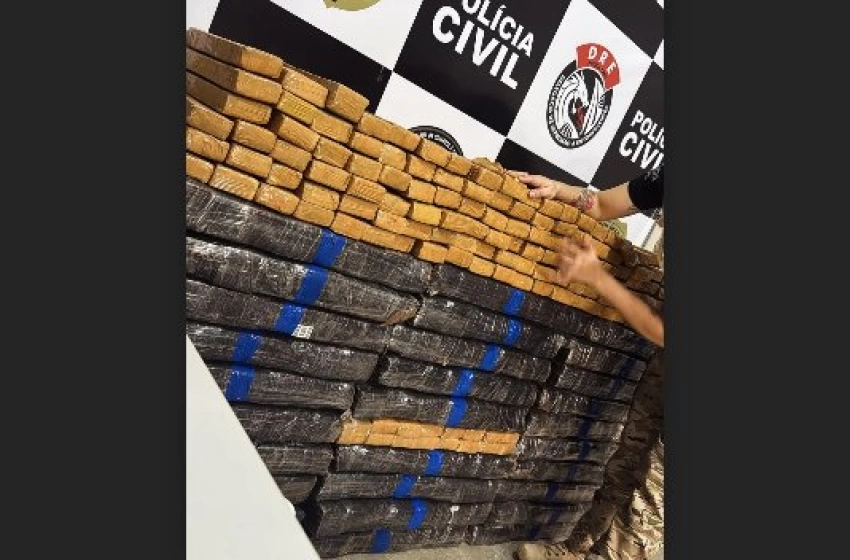 Imagem Apreensão de 400 kg de maconha e líquido alucinógeno
