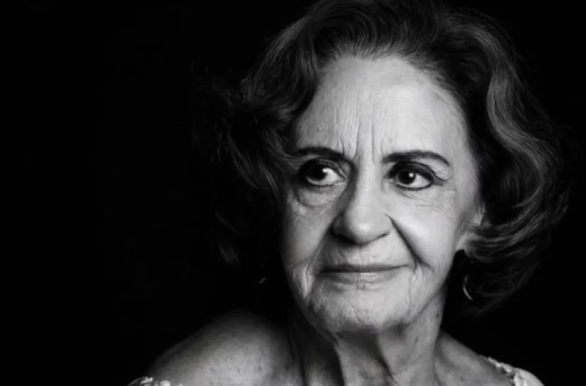 Imagem Atriz Laura Cardoso, de 98 anos