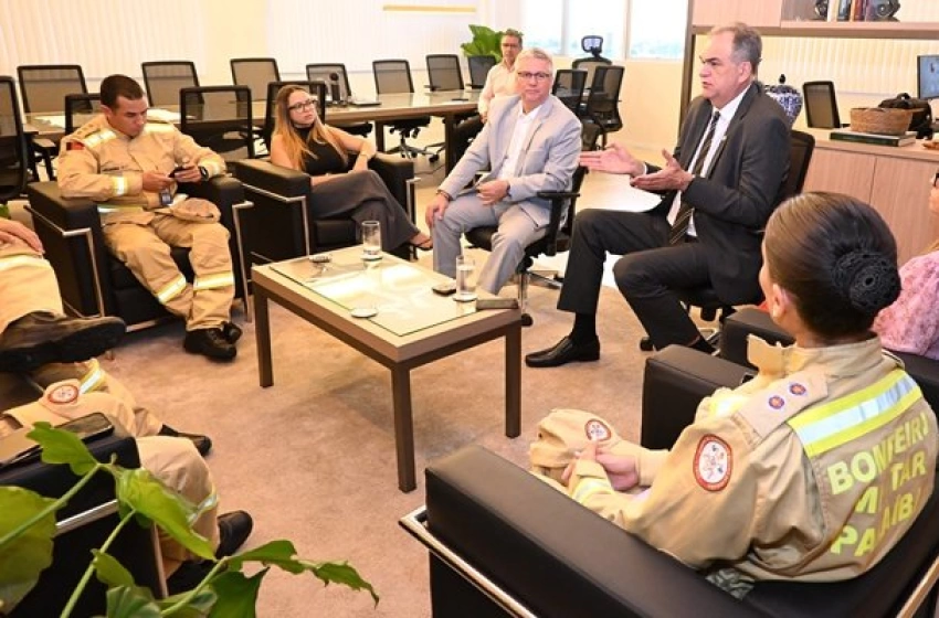 Imagem Reunião entre o TJPB e o Corpo de Bombeiros 