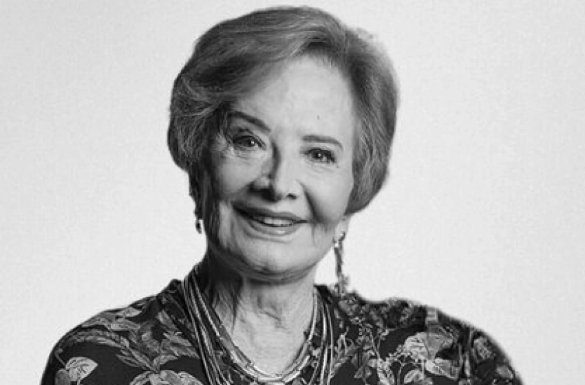 Imagem Atriz Glória Menezes