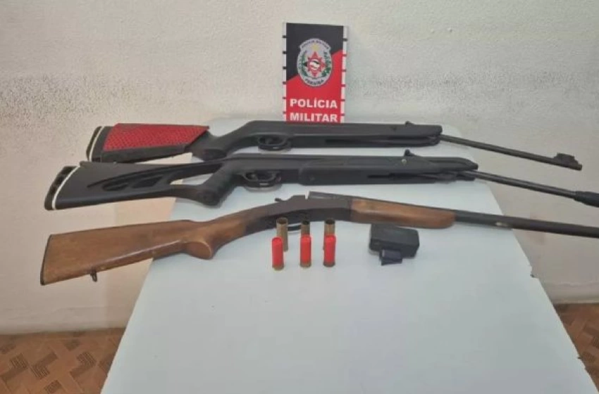 Imagem Armas apreendidas em ação da PM