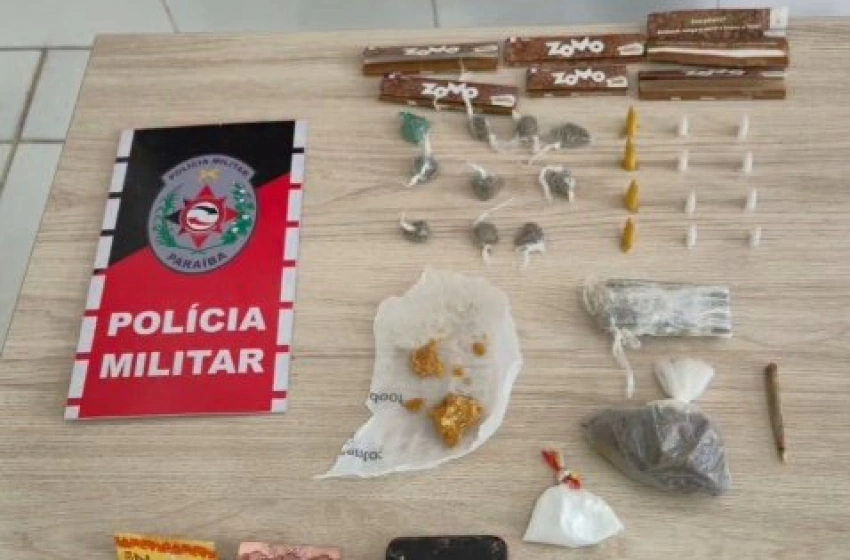 Imagem Drogas apreendidas pela Rotam em Cajazeiras 