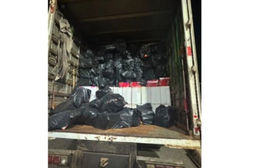 Imagem Apreensão de mais de 25 mil pacotes de cigarros contrabandeados