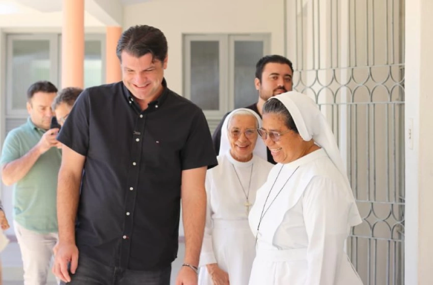 Imagem Visita de Leo a casas de acolhimento