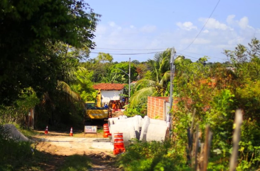Imagem Obra de drenagem para acabar com alagamentos no Aratu