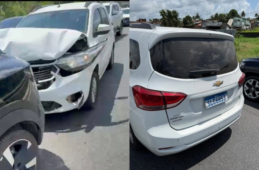 Imagem Carros envolvidos no sinistro