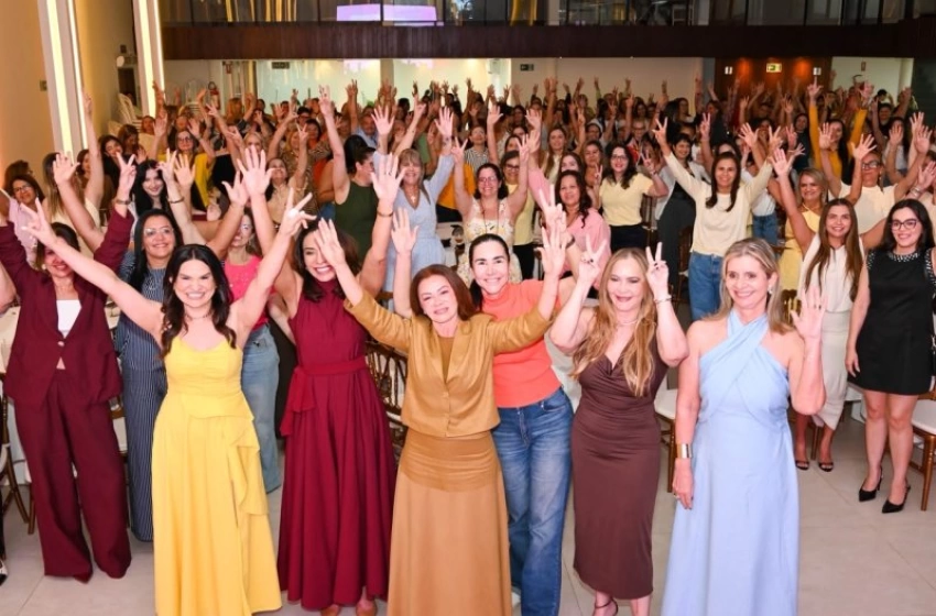 Imagem Nil Mendes participa de encontro com mulheres durante agenda de campanha em João Pessoa