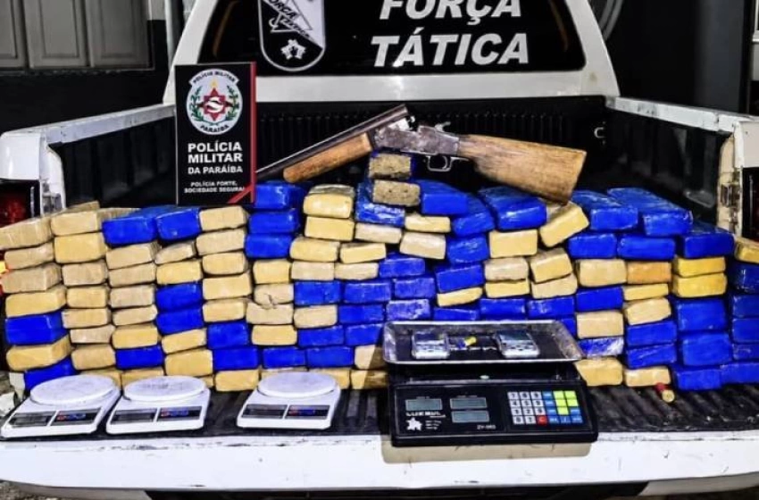 Imagem Apreensão de 145 tabletes de maconha e espingarda