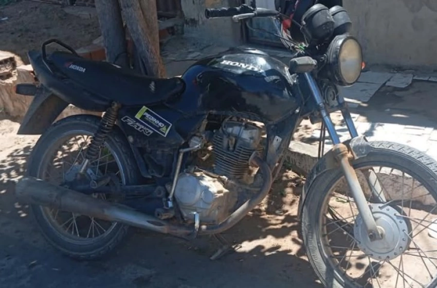 Imagem Motocicleta adulterada apreendida pela polícia militar em Marizópolis 