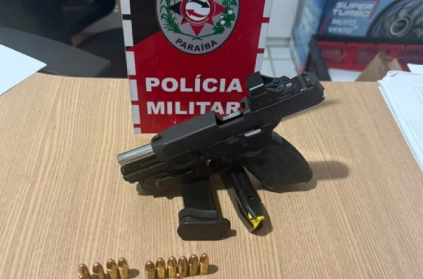 Imagem Armas de fogo e munições apreendidas pela PM