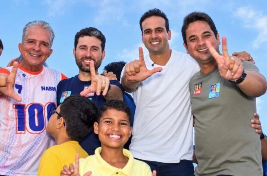 Imagem Michel Henrique ao lado de Nabor e Lucas