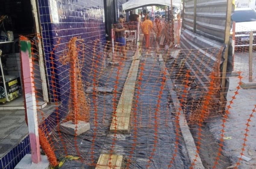 Imagem Reforma da estrutura de telhado, piso interno e calçadas externas do CCP