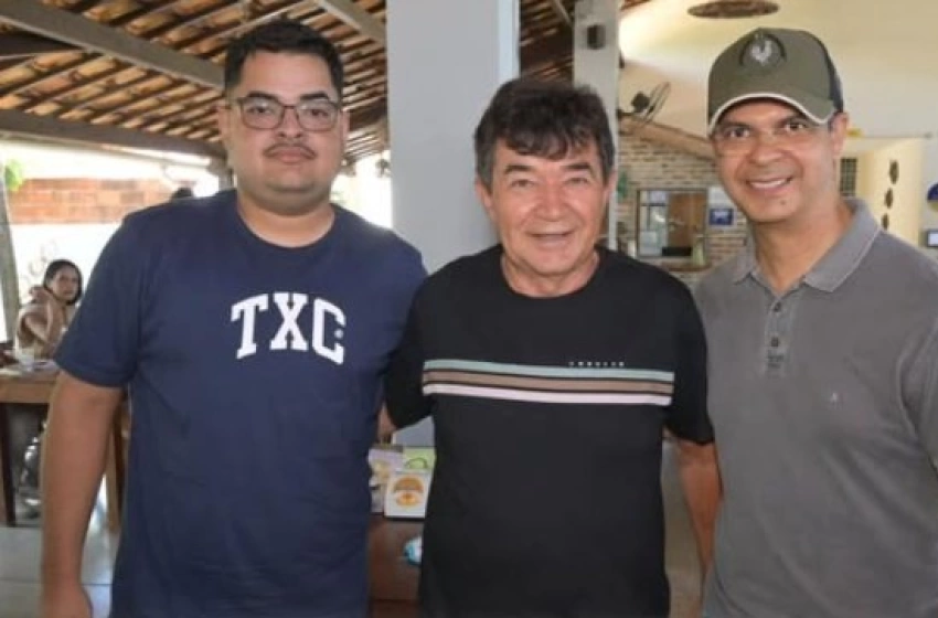 Imagem Deputado estadual Jutay Meneses durante encontro e confraternização com presidentes de colônias de pescadores