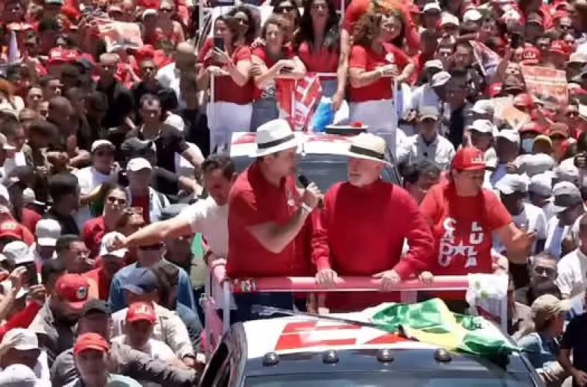 Imagem Lucas Ribeiro cumprindo agenda com Lula em Natal