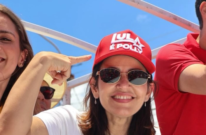 Imagem Pollyanna em evento de Lula