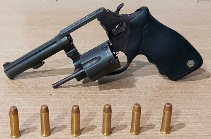 Imagem Arma de fogo apreendida pela polícia militar em João Pessoa 