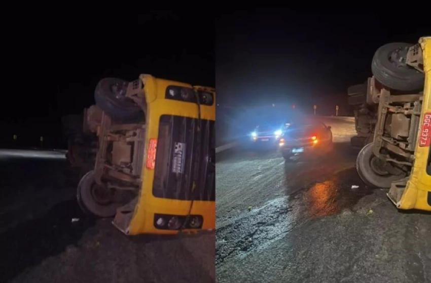 Imagem Tombamento de carreta carregada de brinquedos 