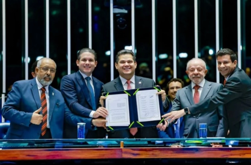 Imagem Presidente Lula, promulga Pec 