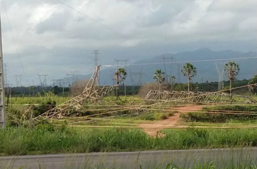 Imagem Torre de Transmissão Derrubada