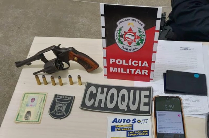 Imagem Revólver e Munições