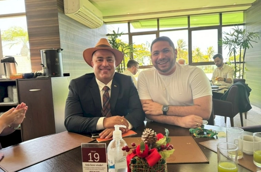 Imagem Presidente da Conafer, Carlos Lopes, com o Diretor de Politicas Públicas, Júnior do Peixe