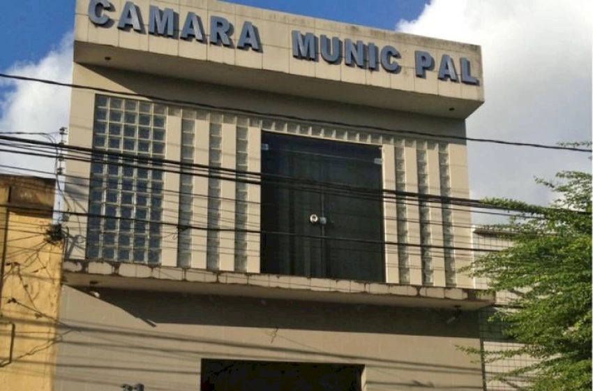 Imagem Em 2017, o Poder Legislativo de Santa Rita era presidido por Saulo Gustavo Sousa Santos