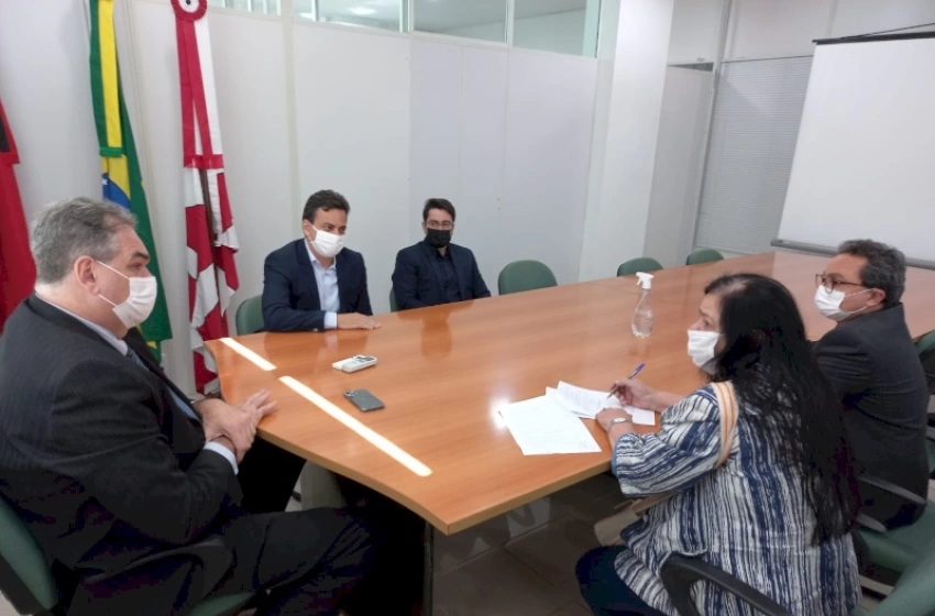 Imagem Cehap assina protocolo junto à Corregedoria Geral de Justiça da Paraíba para entrega das escrituras de imóveis de Rio Tinto 