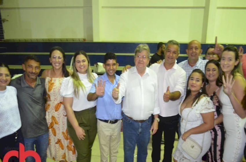 Imagem Prefeito Geroncio, Secretários, ao lado do Governador João Azevedo