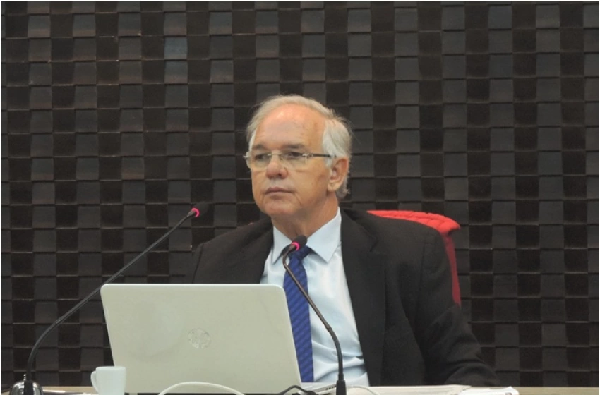 Imagem Arnóbio Alves