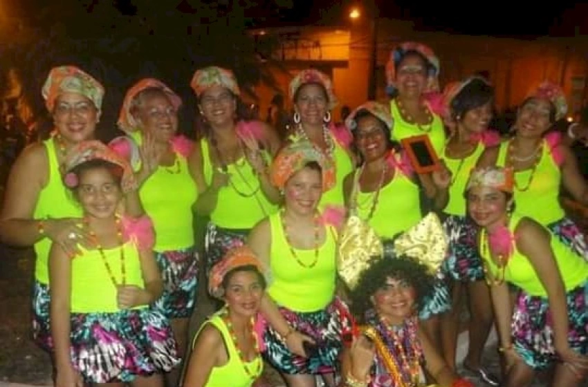 Imagem Cafuçu comemora 35 anos desfilando alegria, irreverência e muita extravagância