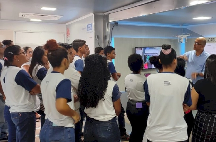 Imagem Caminhão Escola 5G chega à Paraíba e recebe a visita dos alunos do SENAI