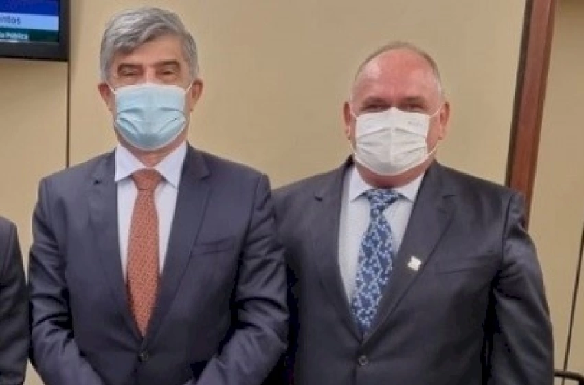 Imagem O Deputado Federal, Wellington Roberto assegurou ao Prefeito Colorau que esse Projeto é viável