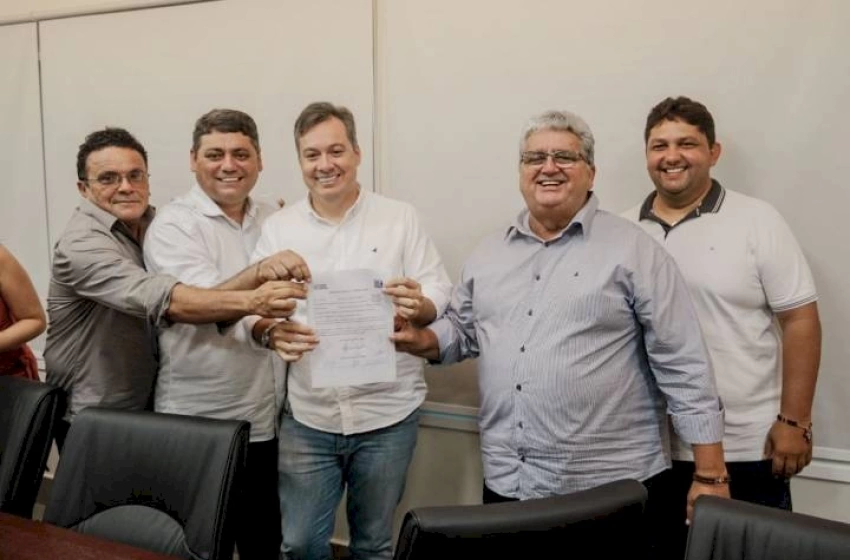 Imagem Júnior Araújo, prefeito Célio