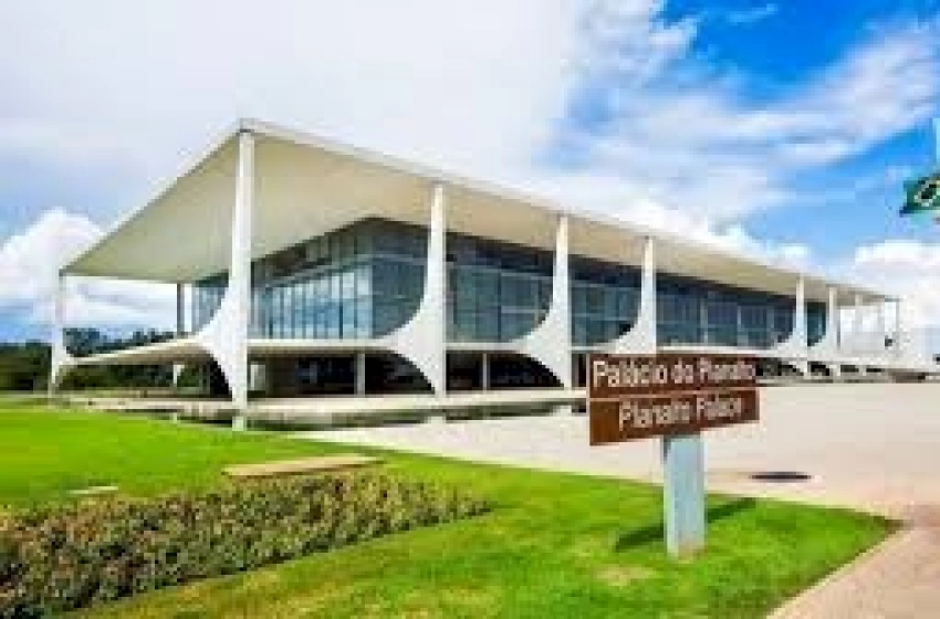 Imagem Lula recebe Lira e líderes da Câmara no Palácio da Alvorada