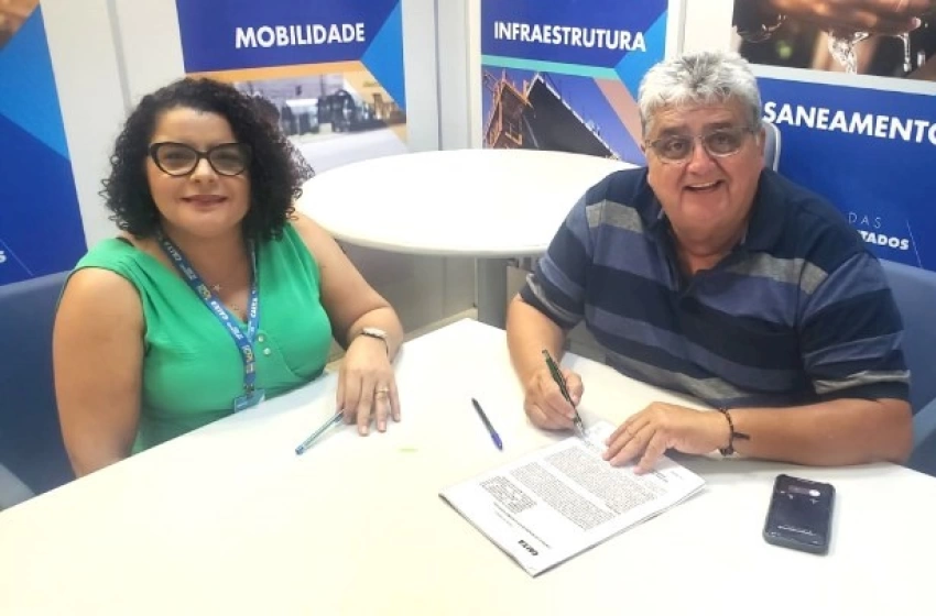 Imagem Célio da Usina, assina convênio da Ciclovia