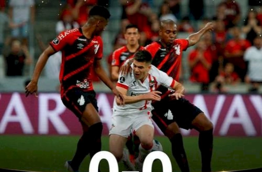 Imagem Athletico-PR e Estudiantes (Argentina) na Arena da Baixada