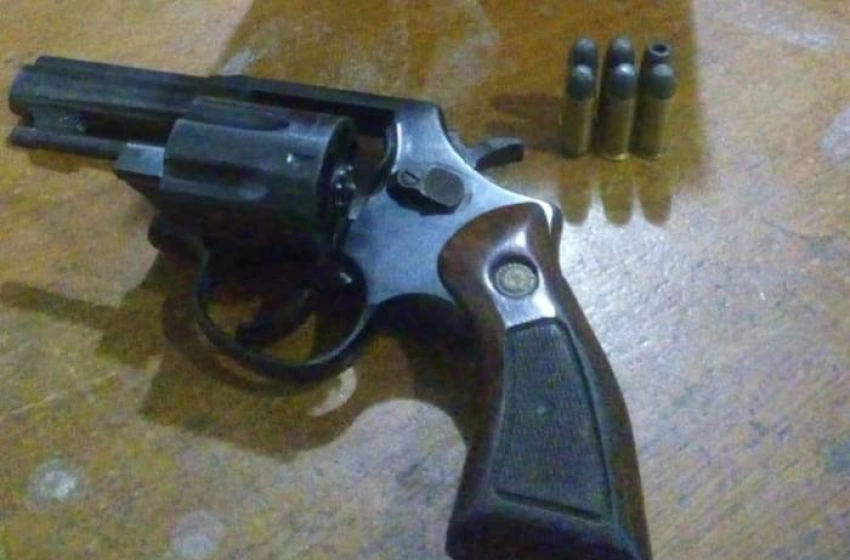 Imagem Munições e Arma