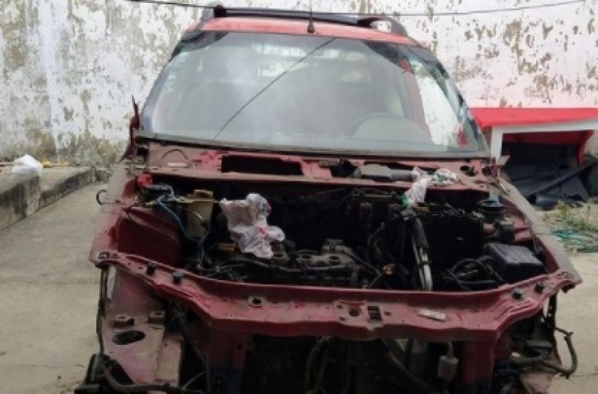 Imagem Carro Desmanche 