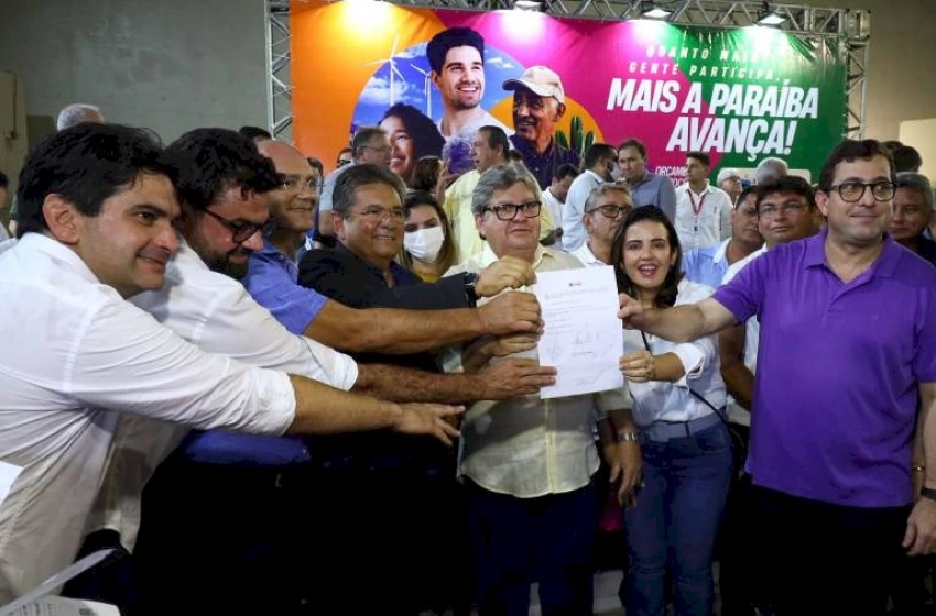 Imagem Governador João Azevedo no Orçamento Democrático em Catolé do Rocha