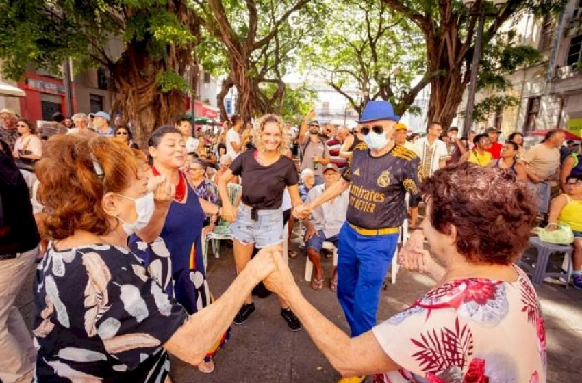 Imagem Grupo Samba na Praça vai agitar o Sabadinho Bom