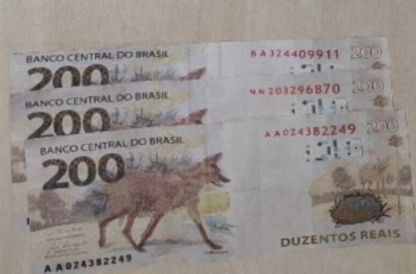 Imagem Prisão de duas pessoas pelo crime de pelo de moeda falsa