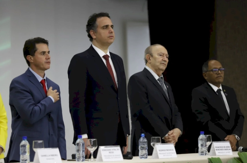 Imagem CNI e FIEP comemoram alteração do Projeto de Lei que regulamenta serviço de telemedicina