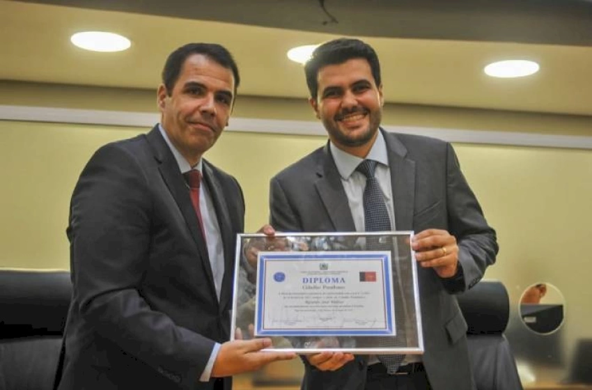 Imagem Título de cidadão paraibano ao superintendente da EMLUR, Ricardo José Velôso