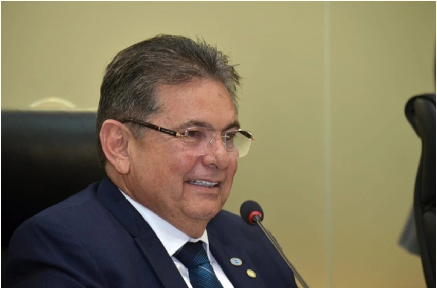 Imagem Adriano Galdino