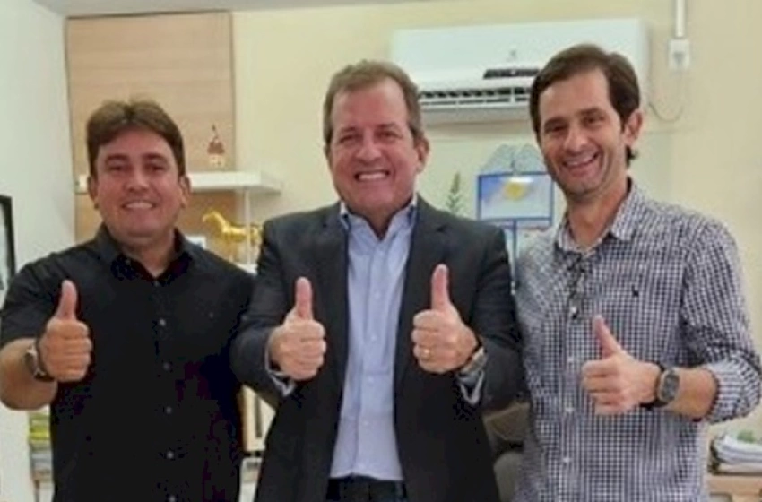 Imagem Helder Carvalho, Prefeito Tyrone, e o ex-prefeito de São Francisco, Bosco Filho