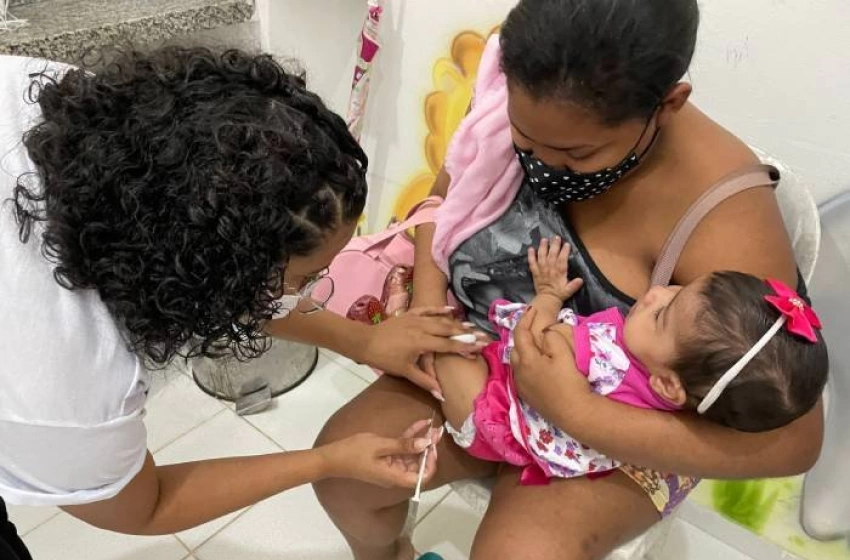 Imagem ‘Dia D’ de vacinação contra Poliomielite e atualização da caderneta