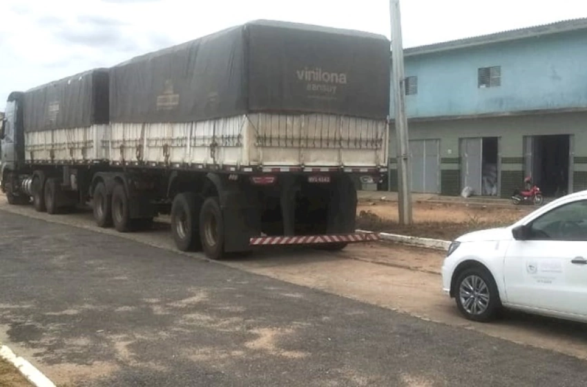 Imagem SEFAZ-PB apreende 2.000 caixas de óleo de soja com irregularidade na BR 230 em Pombal